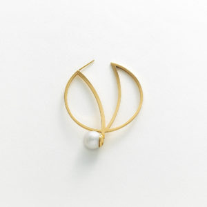Victory Large Pearl Earring